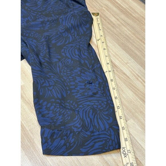 Torrid Top Womens 1X Roll Tab Sleeve Keyhole Neck Blue Black Asymmetrical Hem - Picture 8 of 10